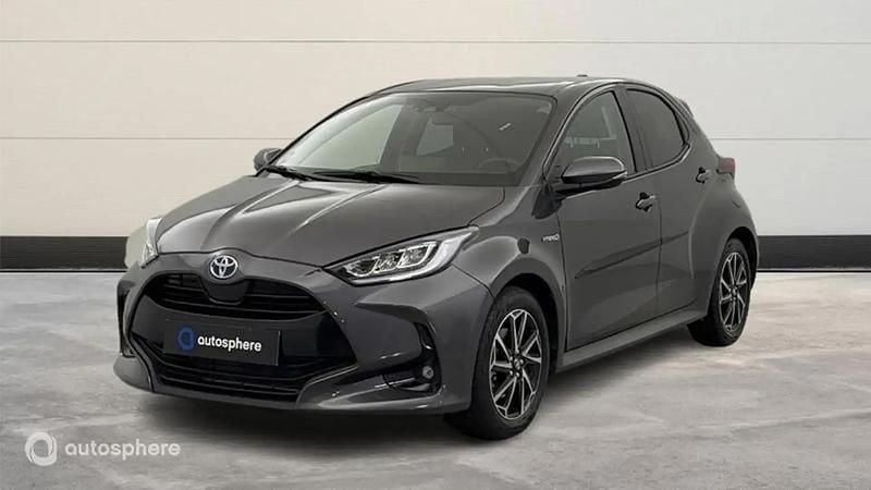 Gris Utilisé 2021 Toyota Yaris Hybrid Design Berline | 19 799 € (Prix juste) - Image 1/4