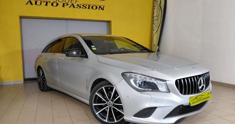 Utilisé 2015 Mercedes CLA220 Shooting Brake AMG Break | 17 490 € - Image 1/4
