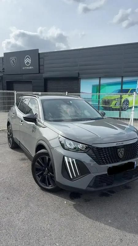 Gris Utilisé 2024 Peugeot 2008 S SUV | 16 000 € (Super prix) - Image 1/4
