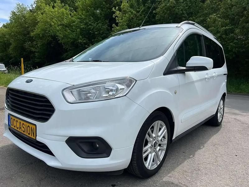 Occasion Ford Tourneo Courier Titanium 75 ch (55 kW) 2019 Blanc Monospace
