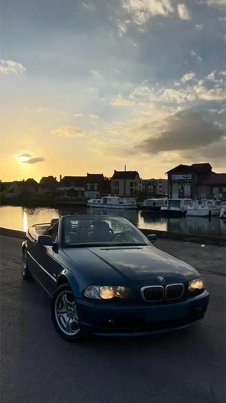 Bleu Occasion 2002 BMW 325 Cabriolet Cabriolet | 18 500 € - Image 1/4