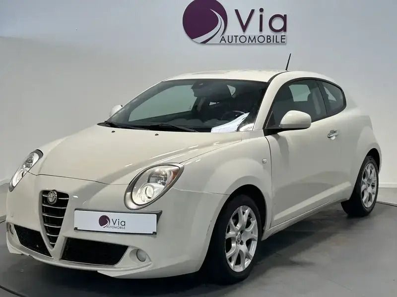 Blanc Utilisé 2011 Alfa Romeo MiTo Citadine | 4 990 € - Image 1/4