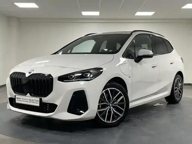 Noir Utilisé 2023 BMW 225 Active Tourer M Sport Monospace | 37 490 € (Prix juste) - Image 1/4