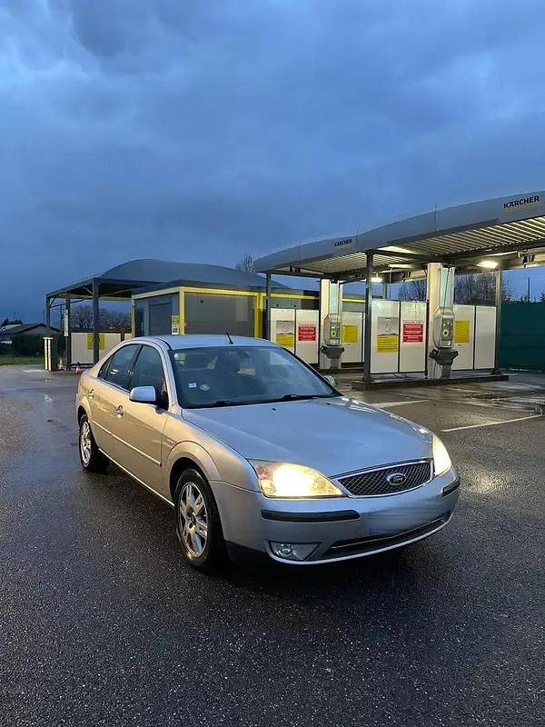 Occasion 2003 Ford Mondeo Ghia Berline | 2 980 € - Image 1/4