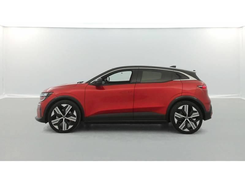 Occasion Renault Megane E-Tech Iconic 161 kW (220 ch) 2023 Rouge Berline