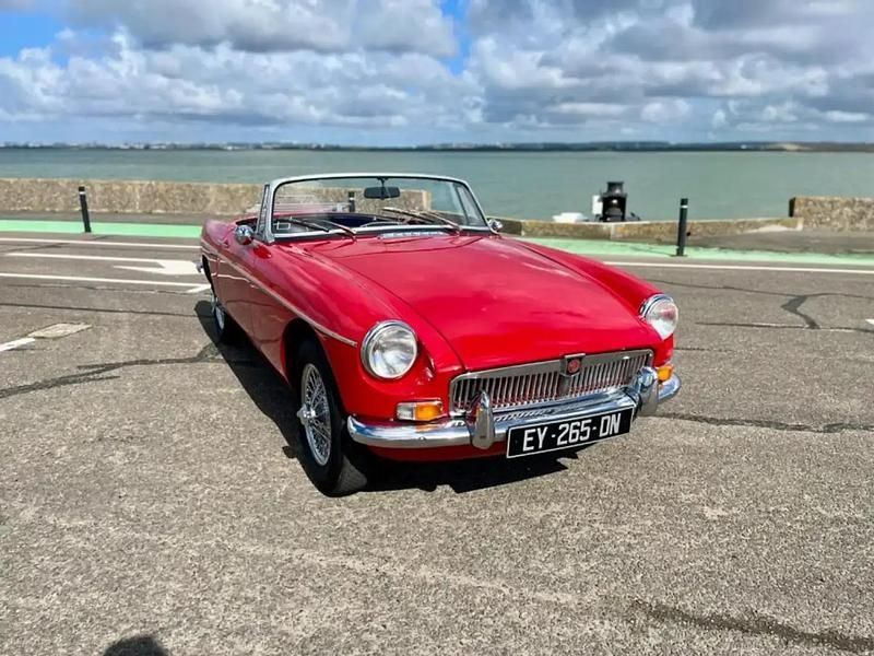 Occasion MG B 98 ch (72 kW) 1973 Rouge Cabriolet