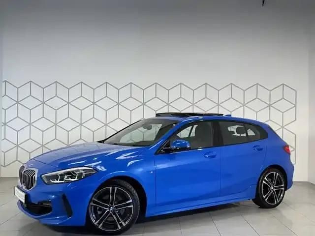Bleu Utilisé 2022 BMW 118 M Sport Citadine | 31 500 € (Prix assez cher) - Image 1/4