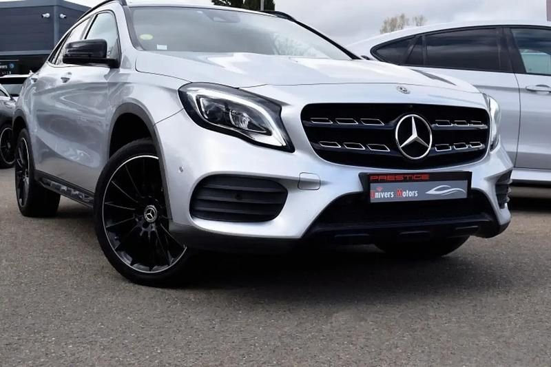 Gris Utilisé 2019 Mercedes GLA220 SUV | 23 900 € (Prix juste) - Image 1/4
