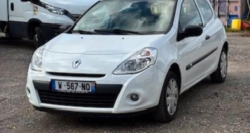Occasion 2009 Renault Clio III Expression Citadine | 4 990 € (Bon prix) - Image 1/4