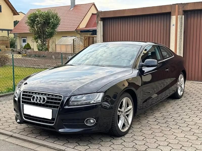 Noir Utilisé 2008 Audi A5 Ambition Coupé | 14 999 € - Image 1/4