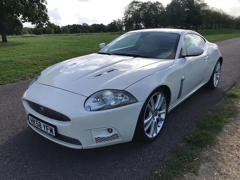 Blanc Utilisé 2009 Jaguar XKR Coupé | 23 000 € - Image 1/4