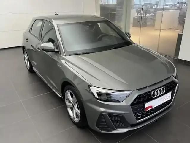 Occasion Audi A1 Sportback S-Line 116 ch (85 kW) 2025 Gris chronos métallisé Citadine