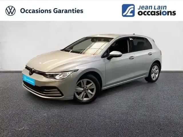 Reflet d'argent metallise Utilisé 2023 VW Golf VIII Business Berline | 25 900 € (Prix juste) - Image 1/4