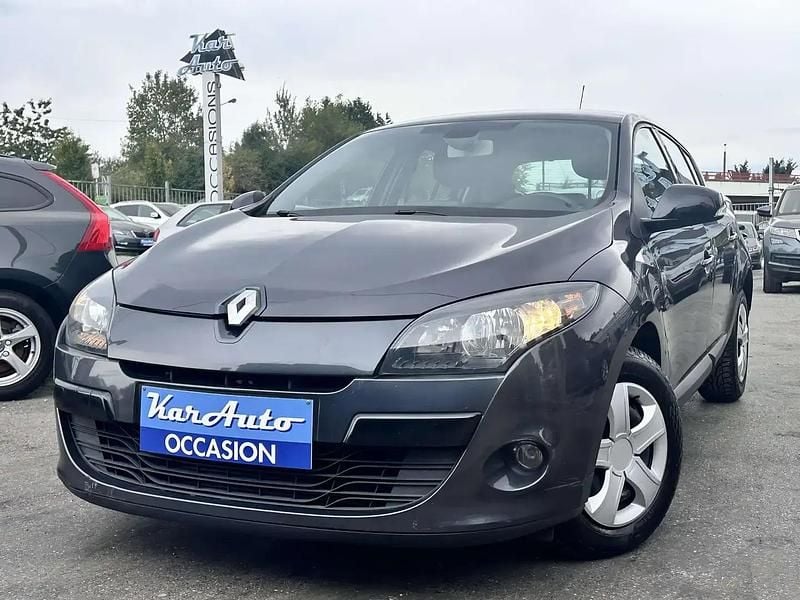 Gris Utilisé 2012 Renault Mégane III Berline | 3 990 € (Bon prix) - Image 1/4