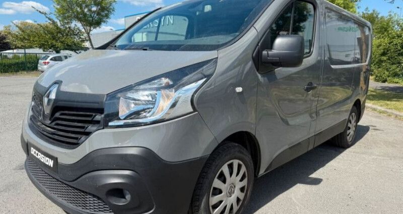 Gris Utilisé 2016 Renault Trafic Van | 11 990 € (Prix cher) - Image 1/4