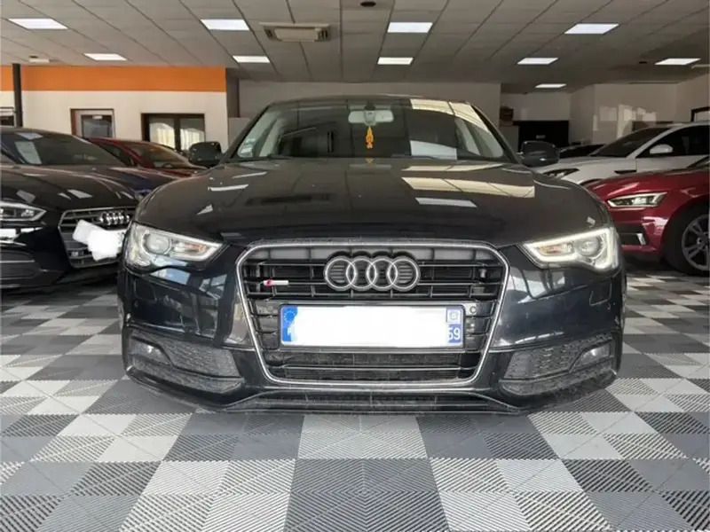 Noir Utilisé 2016 Audi A5 S-Line Coupé | 17 990 € (Prix assez cher) - Image 1/4