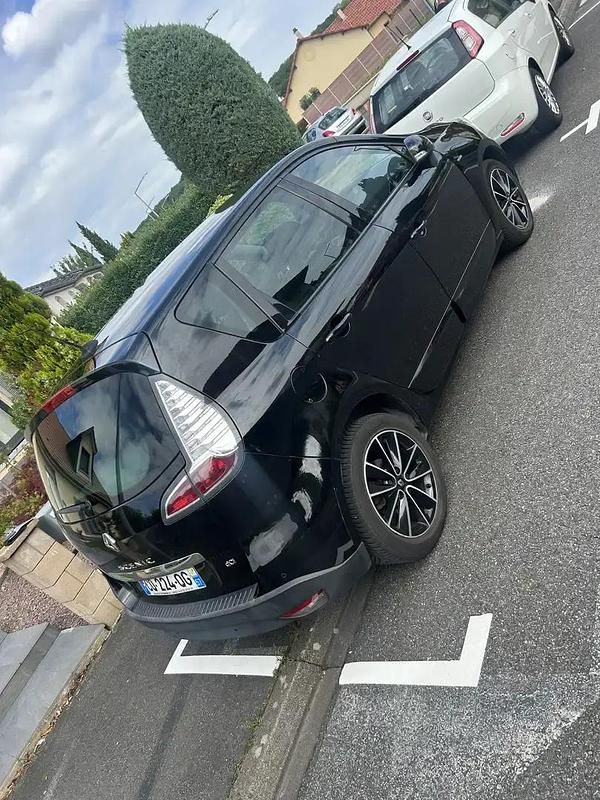 Utilisé 2013 Renault Grand Scénic III Bose Edition Monospace | 5 549 € (Prix juste) - Image 1/4