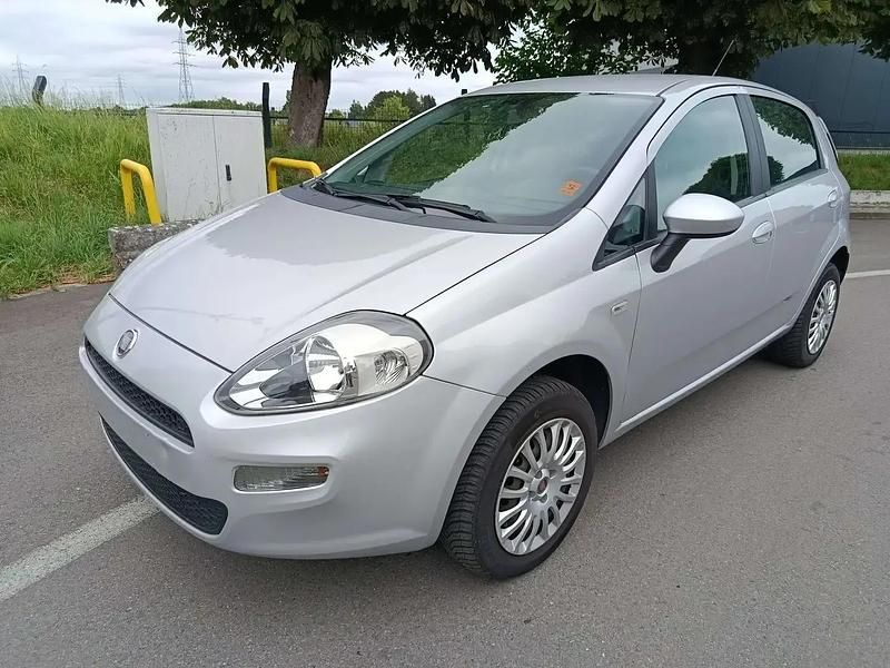 Gris Utilisé 2014 Fiat Punto Street Citadine | 4 000 € - Image 1/4