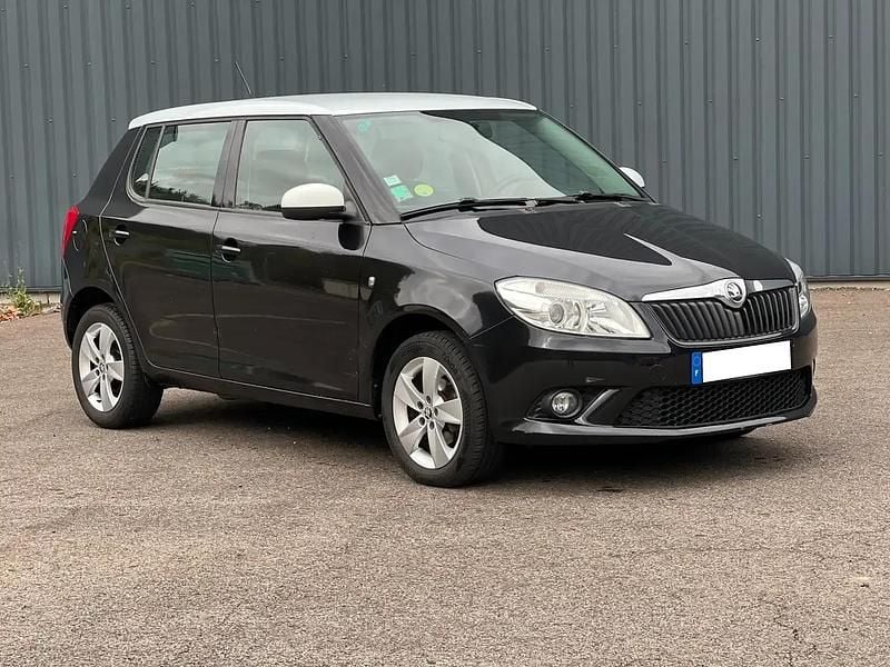 Utilisé 2014 Skoda Fabia Tour Citadine | 3 990 € - Image 1/4