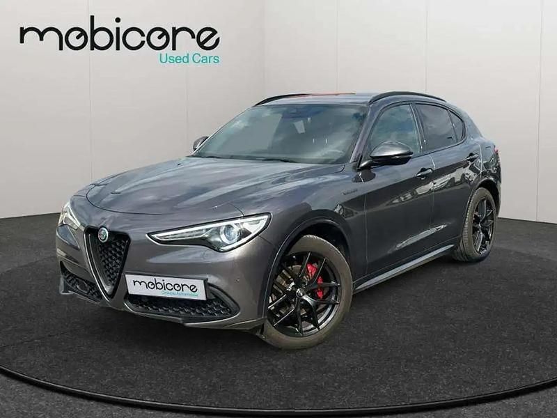 Gris Utilisé 2021 Alfa Romeo Stelvio Veloce SUV | 31 990 € (Bon prix) - Image 1/4