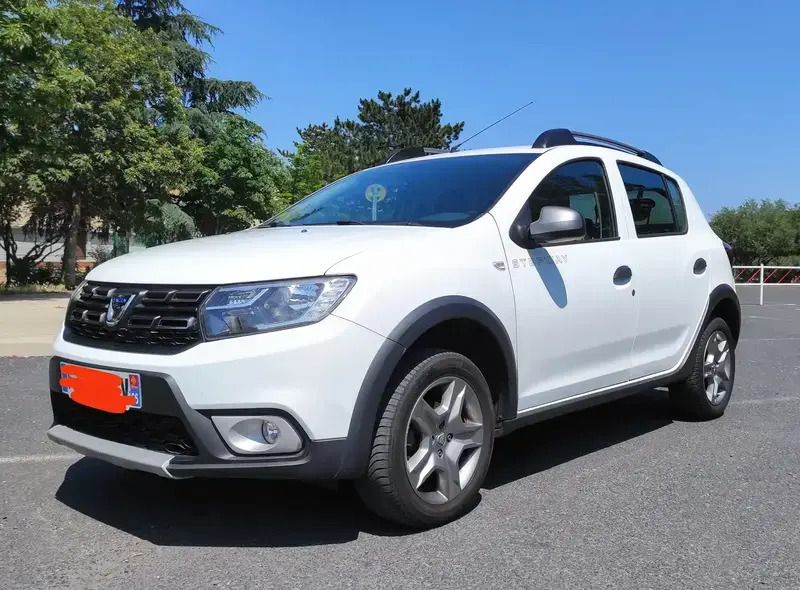 Blanc Utilisé 2019 Dacia Sandero Stepway Citadine | 9 990 € (Bon prix) - Image 1/4