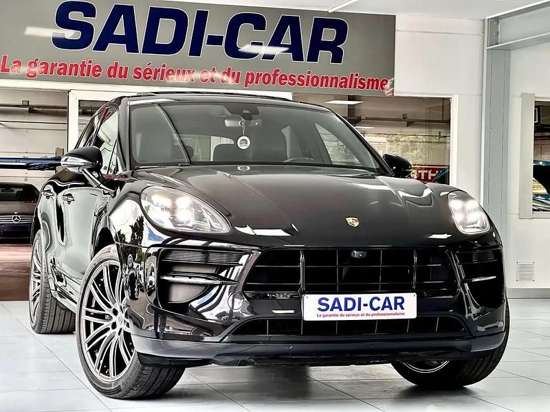 Noir Utilisé 2021 Porsche Macan Turbo Chrono SUV | 51 990 € (Prix juste) - Image 1/4