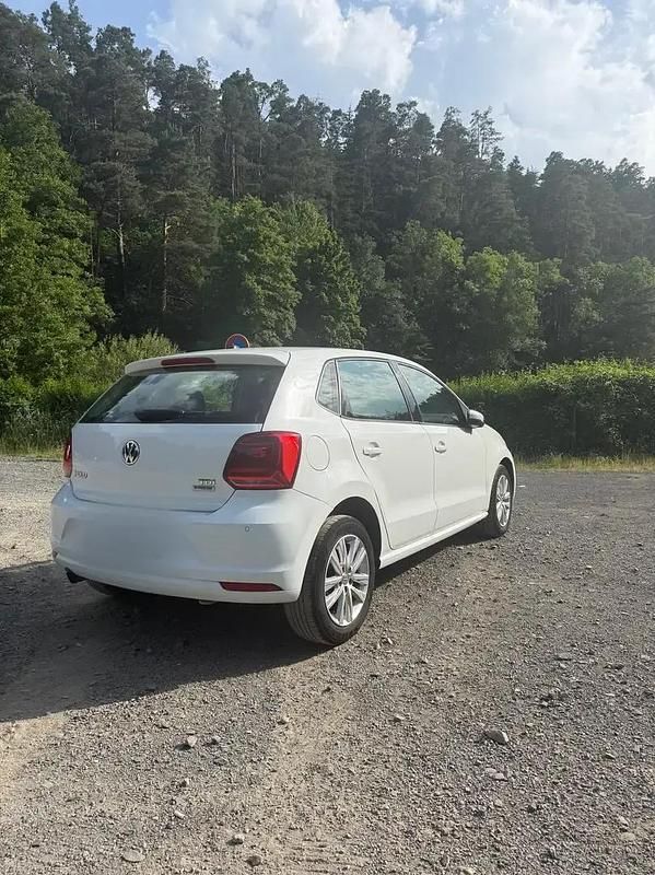 Utilisé 2016 VW Polo Berline | 6 000 € - Image 1/4