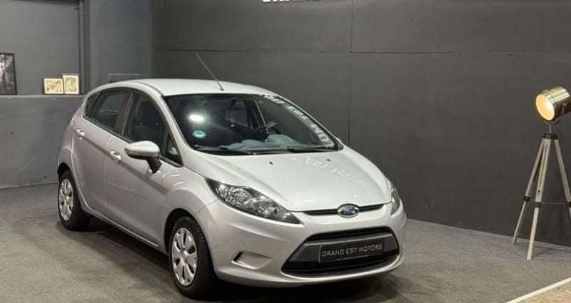 Occasion Ford Fiesta 91 ch (66 kW) 2010 Gris Citadine