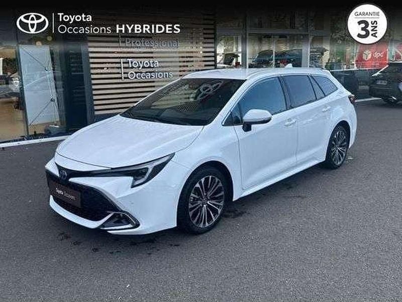 Utilisé 2024 Toyota Corolla Design | 27 989 € (Prix juste) - Image 1/1