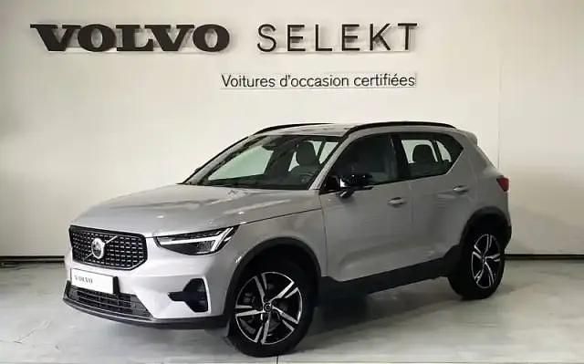 Argent aurore Utilisé 2024 Volvo XC40 Plus SUV | 32 400 € (Prix juste) - Image 1/4