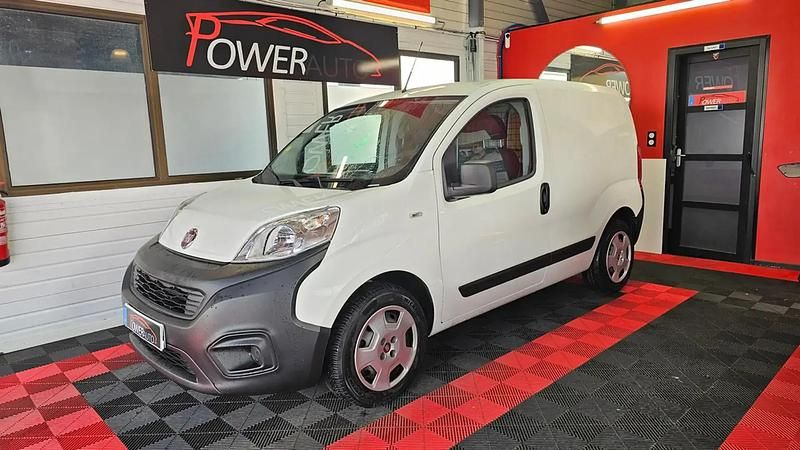 Blanc Utilisé 2020 Fiat Fiorino Monospace | 7 490 € - Image 1/4
