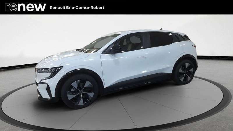 Blanc Occasion 2023 Renault Megane E-Tech Equilibre Berline | 19 840 € - Image 1/4