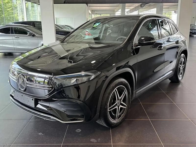 Noir Utilisé 2023 Mercedes EQA250 AMG SUV | 36 950 € (Prix juste) - Image 1/4