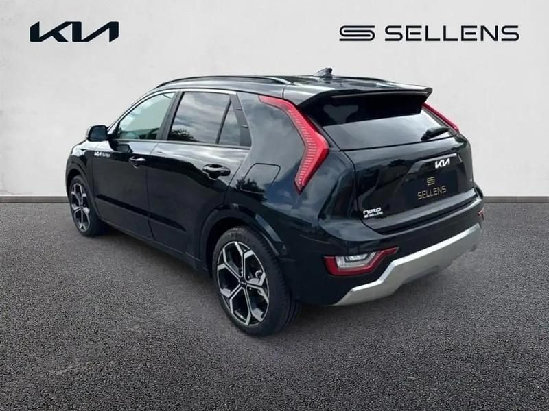 Image 2/4