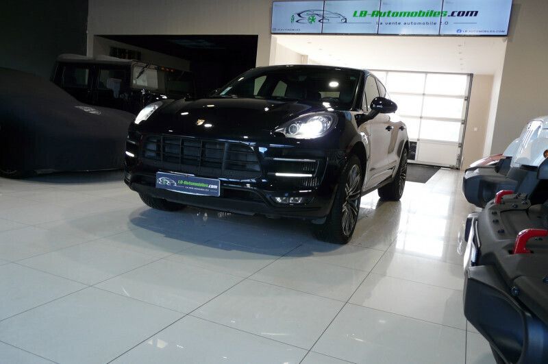 Utilisé 2014 Porsche Macan Turbo SUV | 39 990 € (Prix assez cher) - Image 1/4