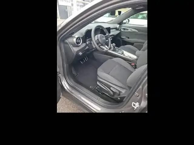 Noire Occasion 2025 Alfa Romeo Tonale SUV | 29 900 € (Super prix) - Image 1/4