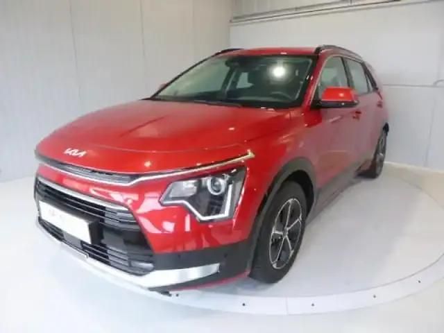 Rouge Occasion 2024 Kia Niro Active SUV | 26 890 € (Prix juste) - Image 1/4
