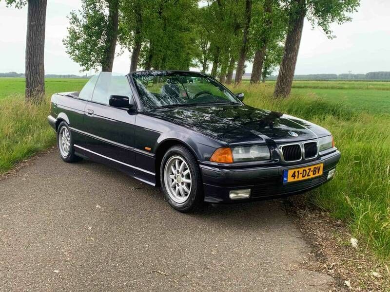 Noir Utilisé 1997 BMW 318 Cabriolet Cabriolet | 1 000 € - Image 1/4
