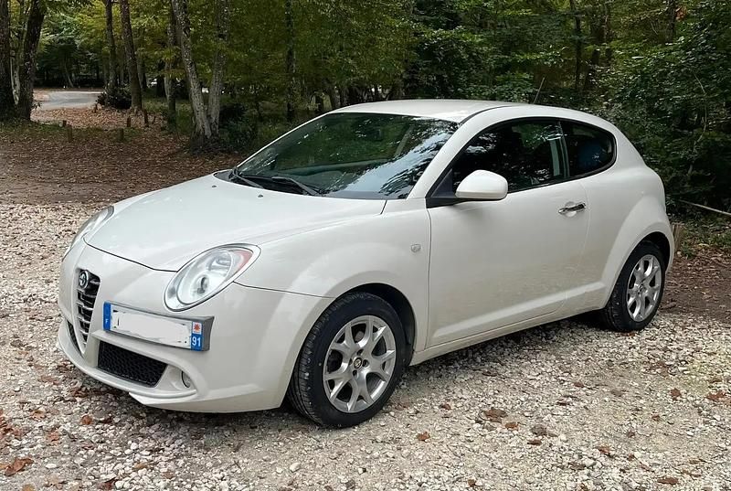 Blanc Utilisé 2010 Alfa Romeo MiTo Citadine | 5 500 € - Image 1/4