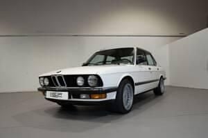Blanc Utilisé 1984 BMW 528 Berline | 25 900 € - Image 1/4