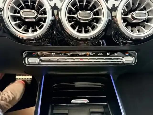 Occasion Mercedes GLA250 AMG line 166 ch (122 kW) 2025 Gris montagne métallisé SUV