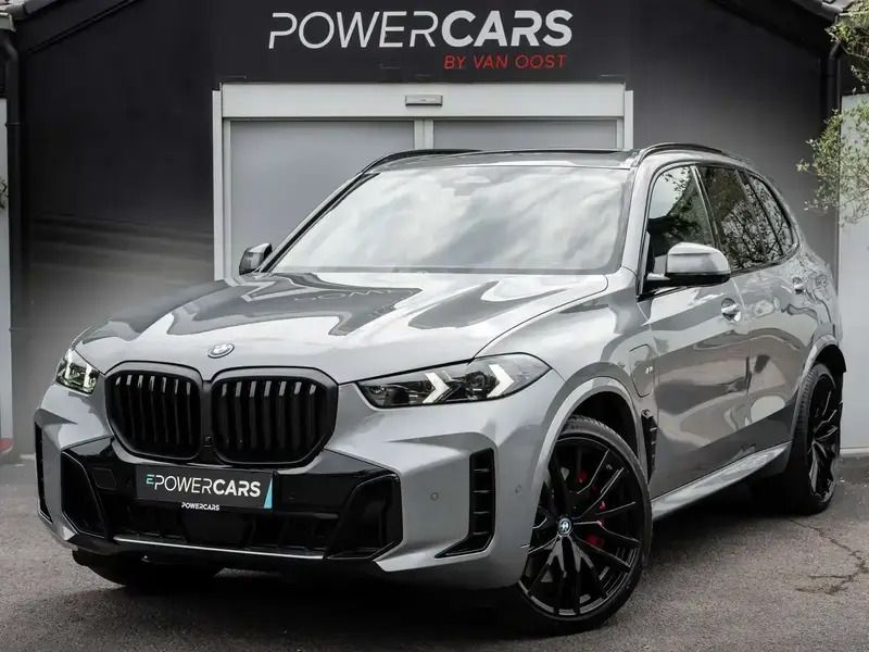 Gris Utilisé 2025 BMW X5 M Sport SUV | 105 950 € (Prix juste) - Image 1/4