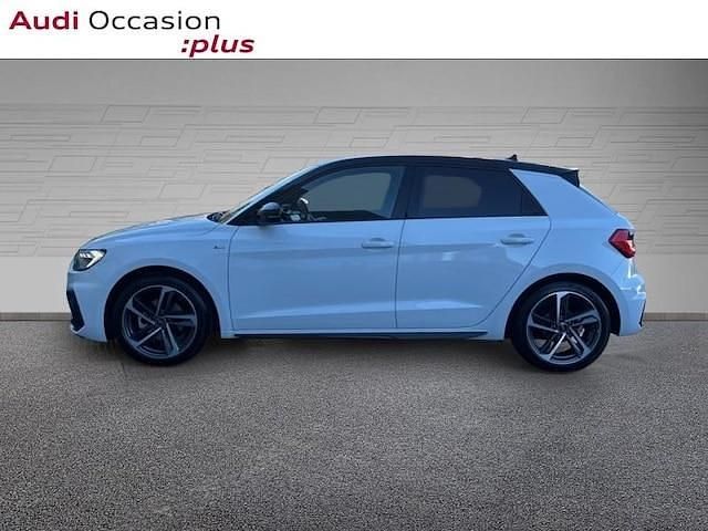 Occasion Audi A1 Sportback S-line plus 116 ch (85 kW) 2025 Blanc glacier métallisé noir mythe métallisé Citadine