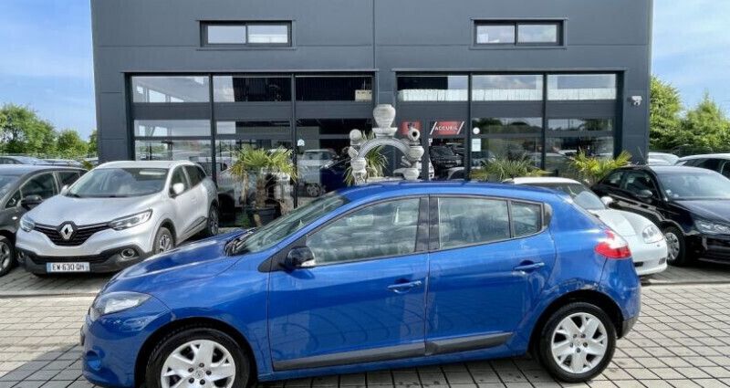 Bleu Utilisé 2011 Renault Mégane III Berline | 7 490 € - Image 1/4