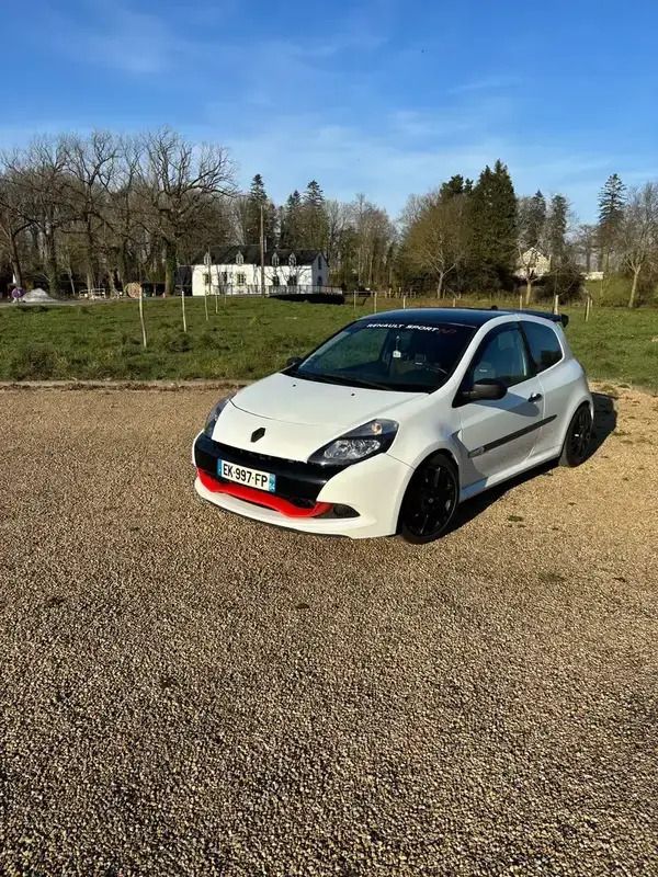 Utilisé 2009 Renault Clio III Berline | 13 000 € - Image 1/4