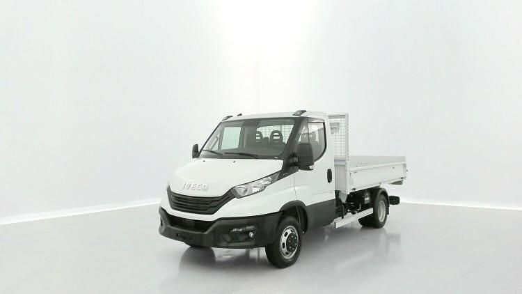Nouvelle 2025 Iveco Daily | 63 780 € (Prix assez cher) - Image 1/1