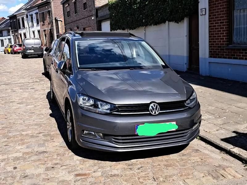 Gris Occasion 2015 VW Touran R-line Monospace | 11 500 € (Prix juste) - Image 1/4