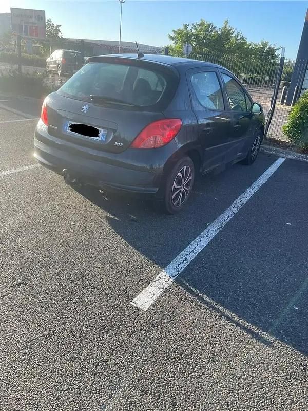 Utilisé 2008 Peugeot 207 Berline | 3 500 € (Prix cher) - Image 1/4