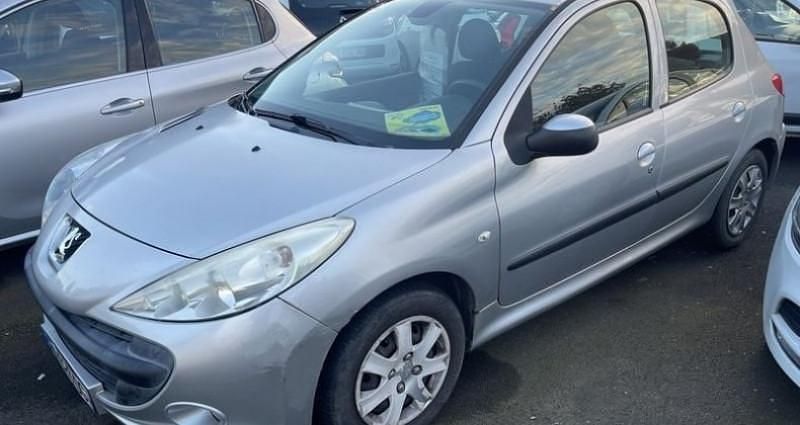 Utilisé 2010 Peugeot 206 Citadine | 5 990 € (Prix juste) - Image 1/4