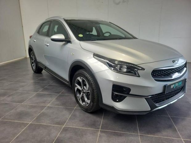Gris Utilisé 2021 Kia XCeed Active SUV | 17 490 € (Bon prix) - Image 1/4